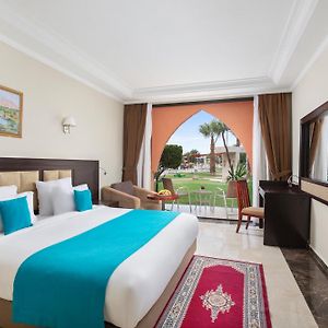 Honeymoon Garden View